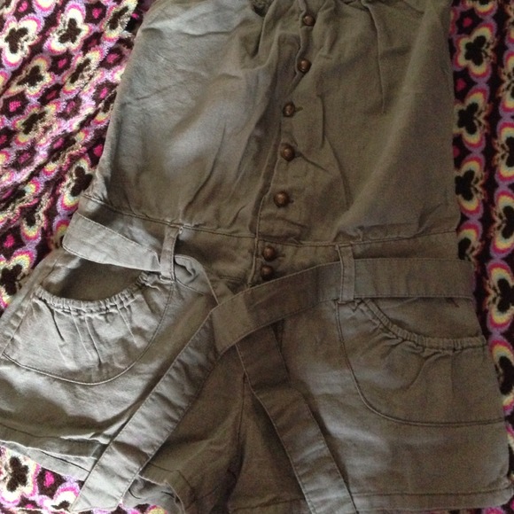 Green Romper - Picture 2 of 2