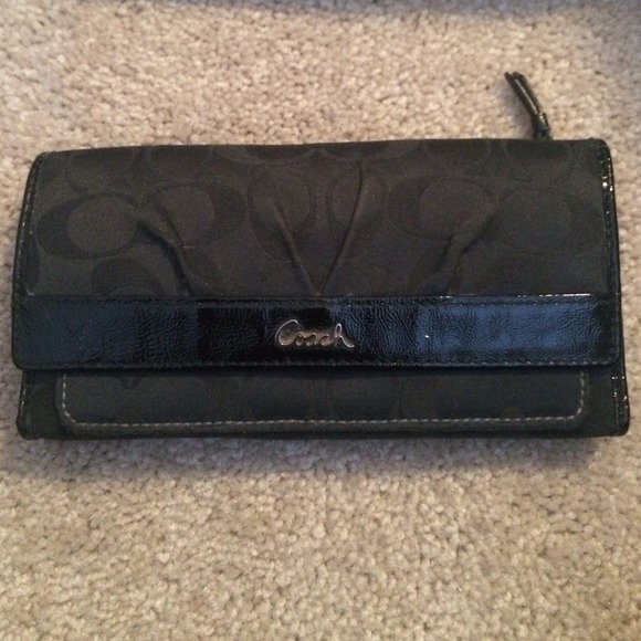 🚫🚫SOLD🚫🚫Authentic black coach bag with wallet - Picture 3 of 4