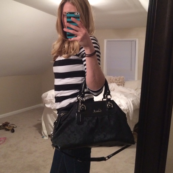 🚫🚫SOLD🚫🚫Authentic black coach bag with wallet - Picture 4 of 4