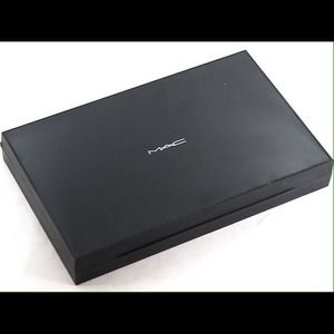 🔴Temp Price Drop* MAC Pro Palette Large/Duo