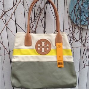 ❌SOLD❌Tory Burch Green Tore Used for a Week.