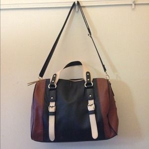 Weekender Over the Shoulder Bag
