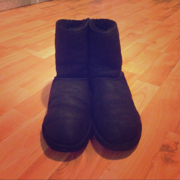 Classic Australia Uggs (Black)