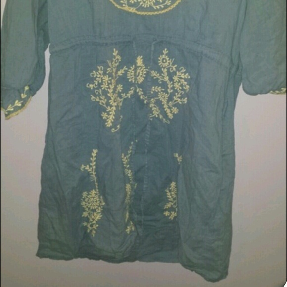 Blue top - Picture 2 of 4