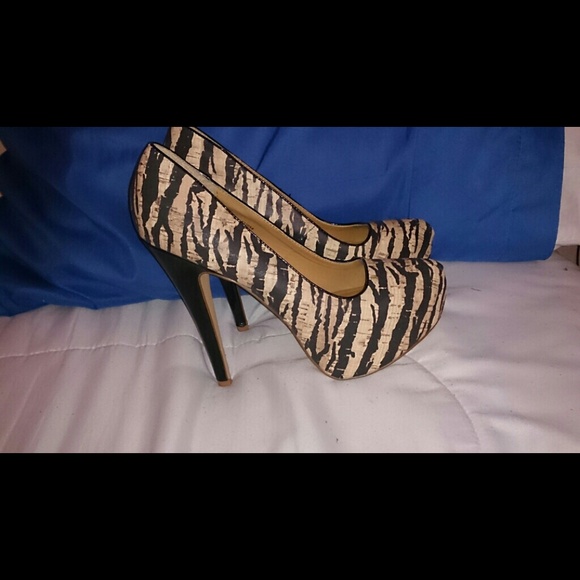 Size 9 pump shoes - Picture 1 of 1