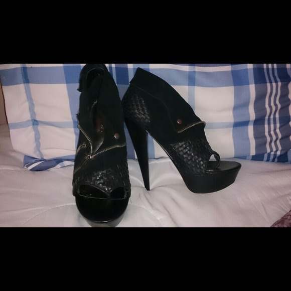 Bebe shoes - Picture 1 of 2