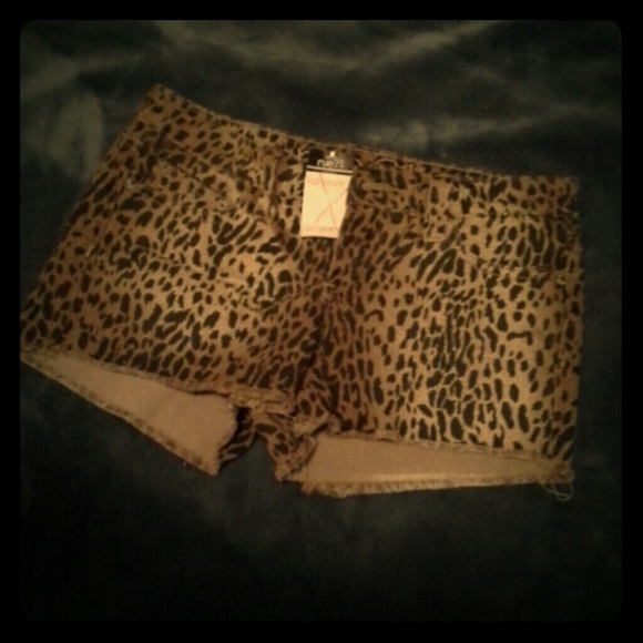 Leopard print jean shorts???