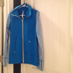 Lululemon daily yoga jacket size 4