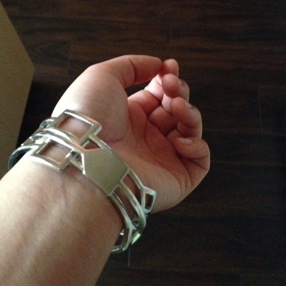 bracelet - Picture 2 of 2
