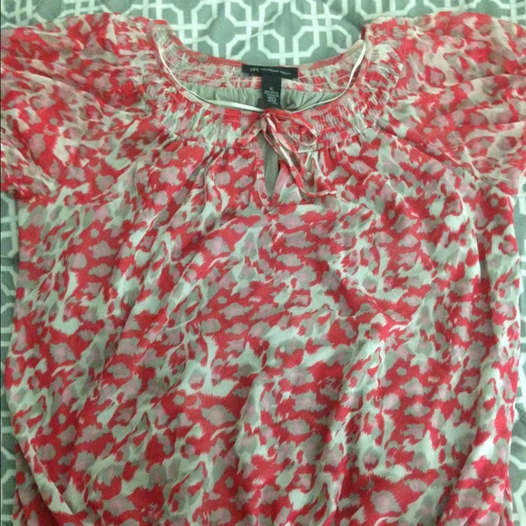 Great summer top for work or casual