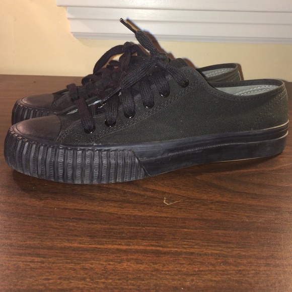 Black/Black PF Flyers