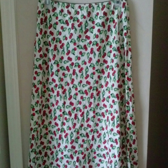 Cherry print white midi skirt