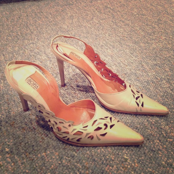 RDUCD Pale Pink unique sling back pumps from Italy