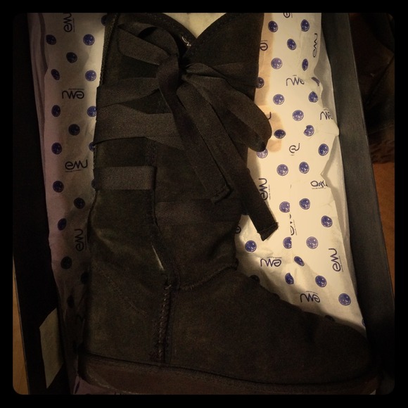 Emu winter boots