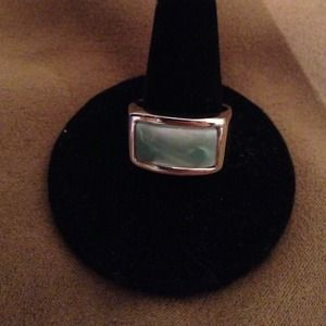 Genuine mother-of-pearl size 7 Lia Sophia ring