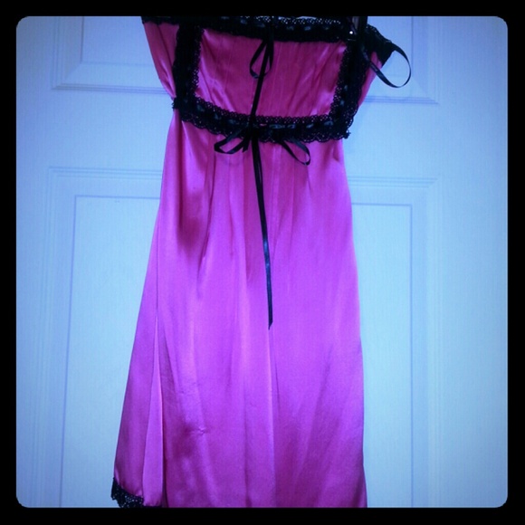Hot pink, Strapless, satin dress with lace trim. - Picture 1 of 2