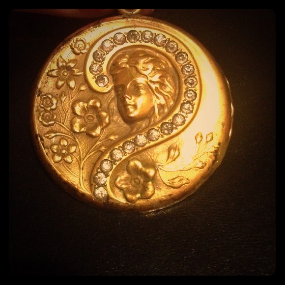 Gold and white jewel pendant