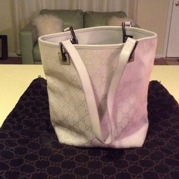 Beautiful Lilac Authentic gucci bag;)