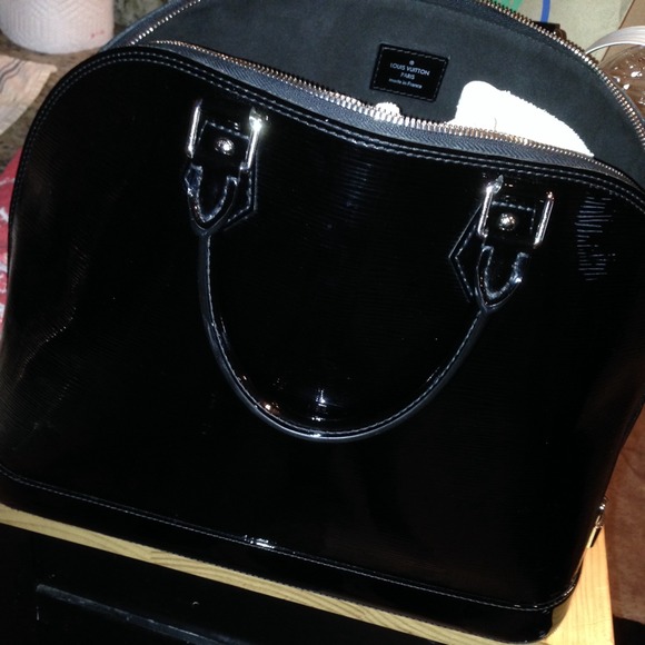 Louis Vuitton epi noir large alma - Picture 3 of 3