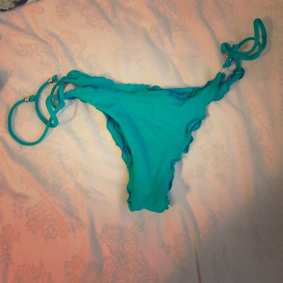 Sold ✨ Vitamin A bikini bottoms