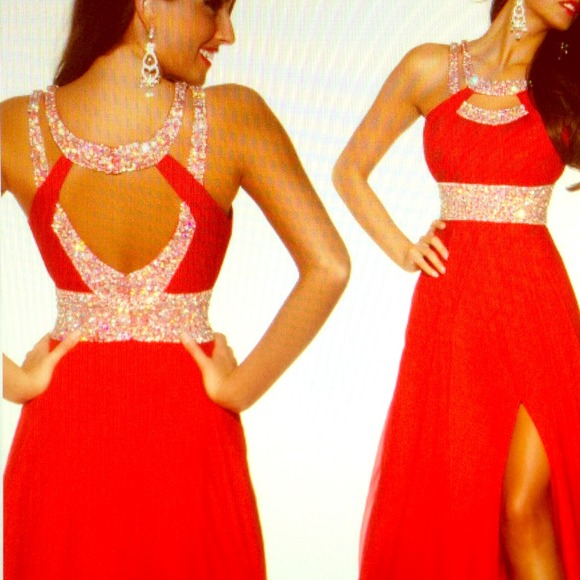 Dresses & Skirts - Elegant Red