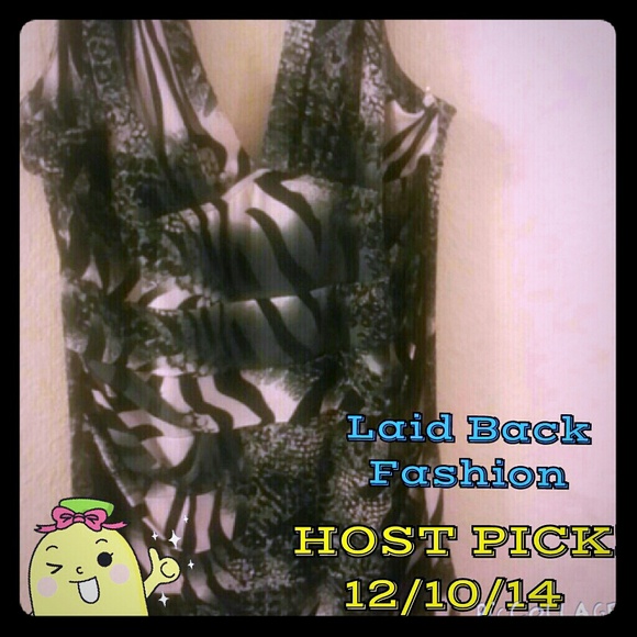 ***SOLD***HOST PICK*** Gray and Black Dress - Picture 1 of 4