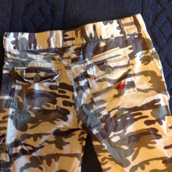 ⛔️Sold⛔️ Camouflage capri pants - Picture 4 of 4