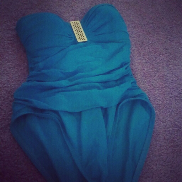 Strapless one piece bathing suit