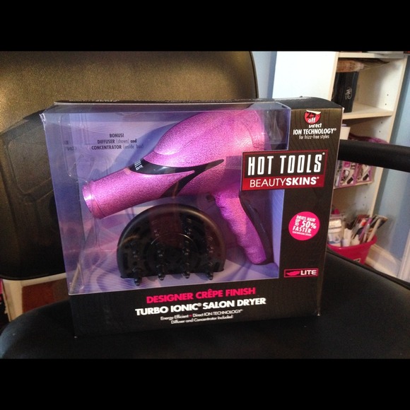 Hot Tools Ionic Blow Dryer.  New
