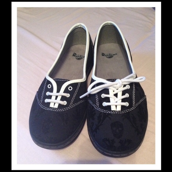 Dr. Martens Black With Skull Print
