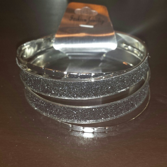 4pc Bangle Set - Picture 2 of 2