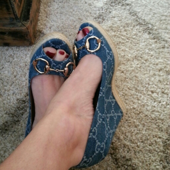 Reserved.........Brand New Gucci Wedges