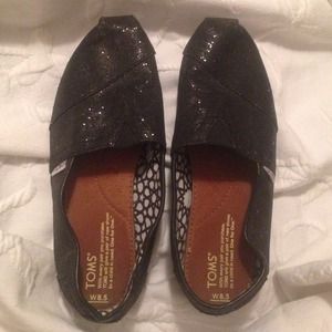 TOMS black glitter size women's 8.5