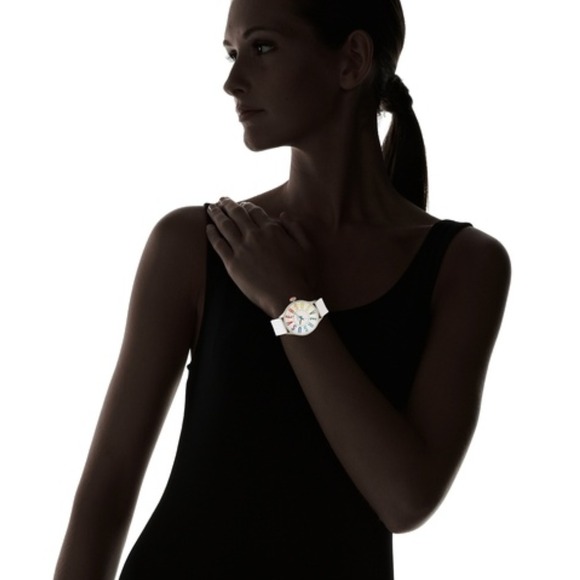 Versace Versus Watch - Picture 3 of 3