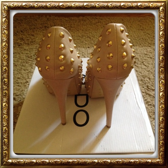 ALDO studded heels - Picture 3 of 4