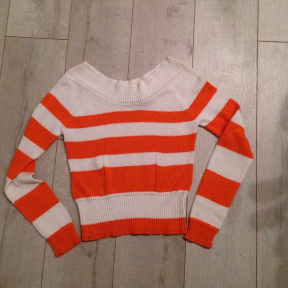 Milly stripe pullover! Perfect for spring/summer!