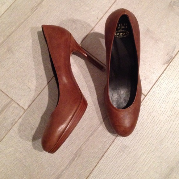 Stuart Weitzman pumps! From scoop NYC