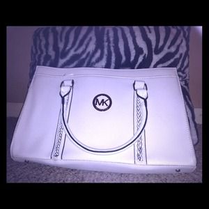 Non-authentic White Michael Kors Tote