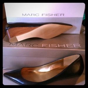 Marc Fisher black leather wedge size 8