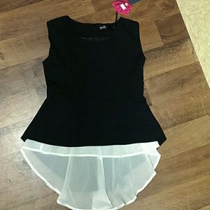 A tuxedo style hi-low top