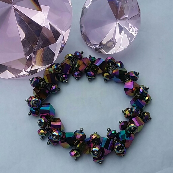 Eye-catching Iridescent beaded bracelet