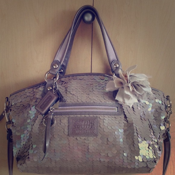 Coach sequin poppy ID M1069-17046