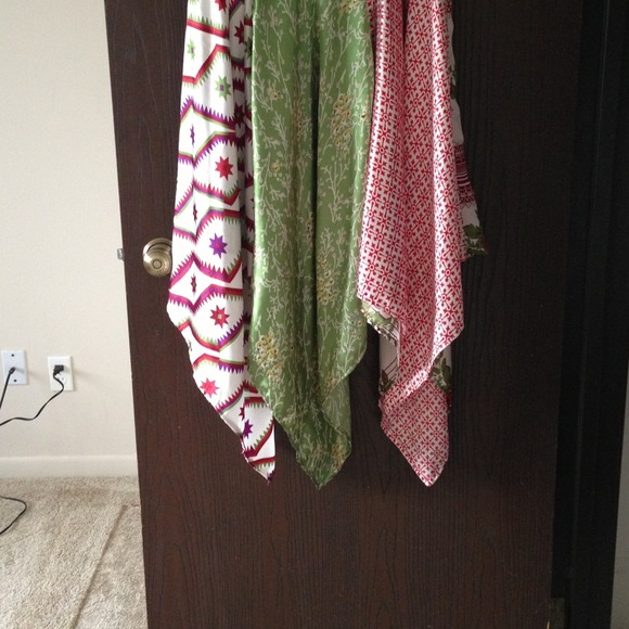 💢sold💢 multi patterned dress - Picture 2 of 3