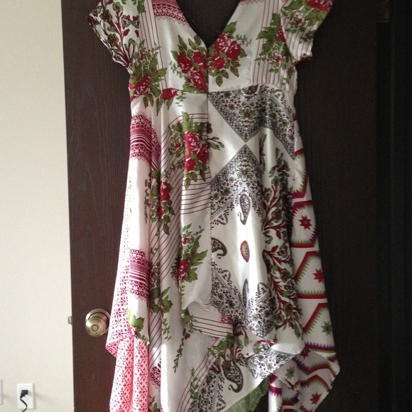 💢sold💢 multi patterned dress - Picture 3 of 3