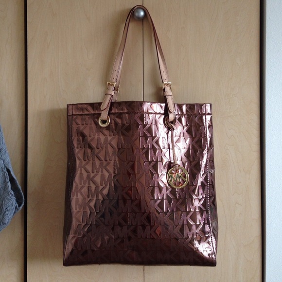 Michael Michael Kors rose gold jet set