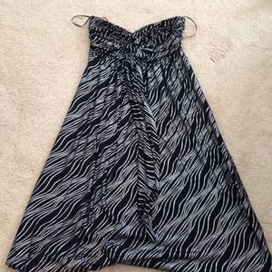 ExpressStrapless metallic print dress