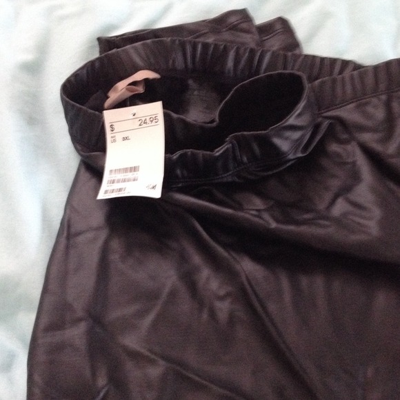 Faux leather legging plus size