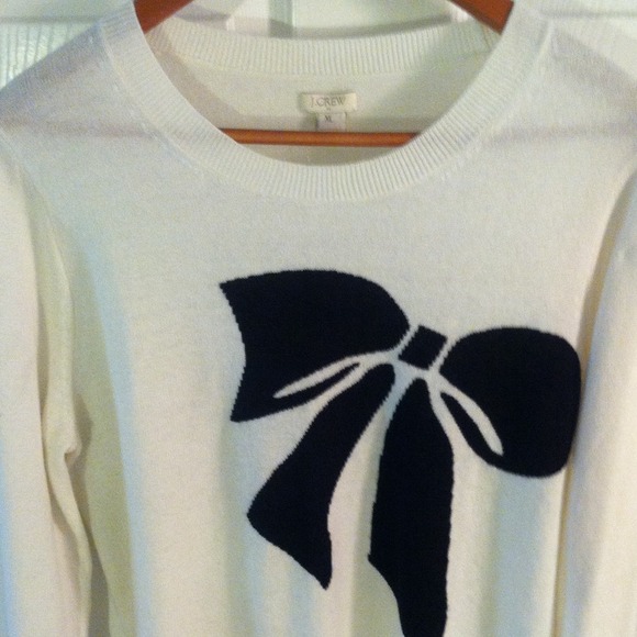 *SOLD***J.Crew Black Bow Intarsia sweater FIRM$ - Picture 2 of 2
