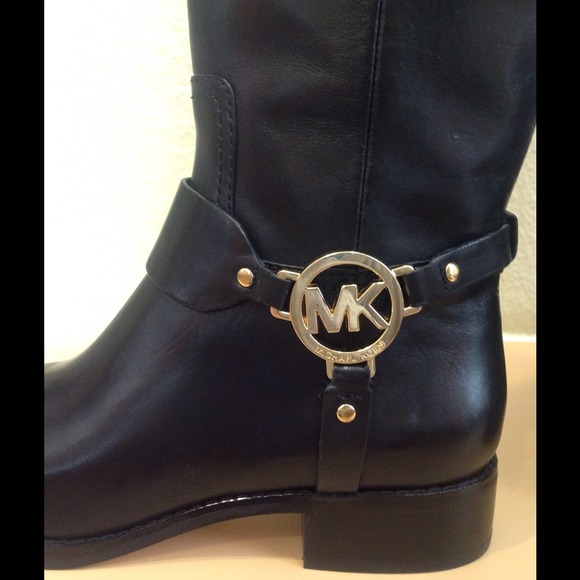 ***SOLD***Michael Kors 2 tone Harness riding boots - Picture 3 of 4