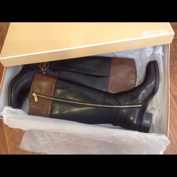 ***SOLD***Michael Kors 2 tone Harness riding boots - Picture 4 of 4